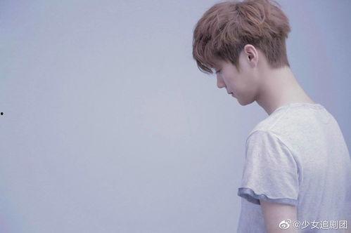 鹿晗睡视频,揭秘明星真实生活